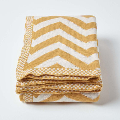 Homescapes Mustard Chevron Cotton Knitted Throw, 130 x 170 cm