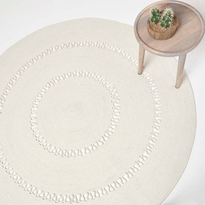 Homescapes Natural Crochet Braided Rug 120cm Round