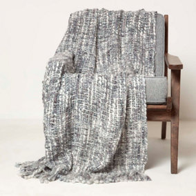 Homescapes Ophelia Soft Grey Throw with Tassels 125 x 150 cm