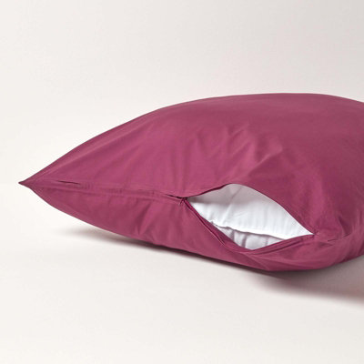 Homescapes Plum Continental Egyptian Cotton Pillowcase 200 TC, 80 x 80 cm