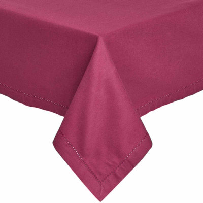 Homescapes Plum Tablecloth 137 x 178 cm