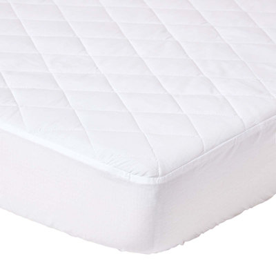 Homescapes Quilted Deep Fitted Waterproof Small Double Mattress ...