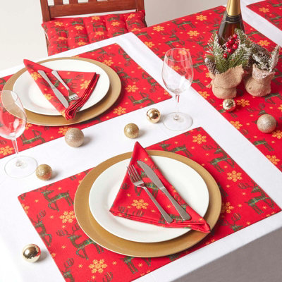 Homescapes Red Reindeer Christmas Placemats, Set of 4