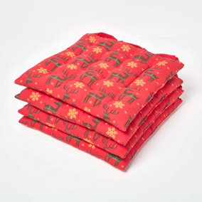 Homescapes Red Reindeer Christmas Seat Pad Set of 4 Cotton 40 x 40 cm