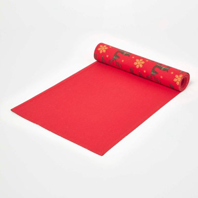Homescapes Red Reindeer Christmas Table Runner 35 x 250 cm