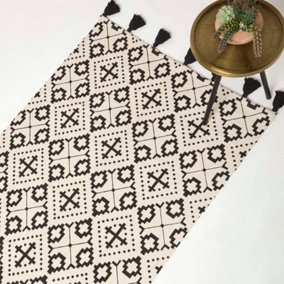 Homescapes Reva Black & White Handwoven Cotton Geometric Rug 120 x 170 cm