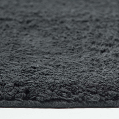 https://media.diy.com/is/image/KingfisherDigital/homescapes-spa-supreme-luxury-black-bath-mat~5055967438675_03c_MP?$MOB_PREV$&$width=618&$height=618