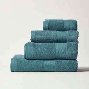 Homescapes Teal 100% Combed Egyptian Cotton Towel Bale Set 500 GSM