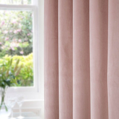Homescapes Thermal 100% Blackout Pink Velvet Curtains, 168 x 183 cm (66" x 72")