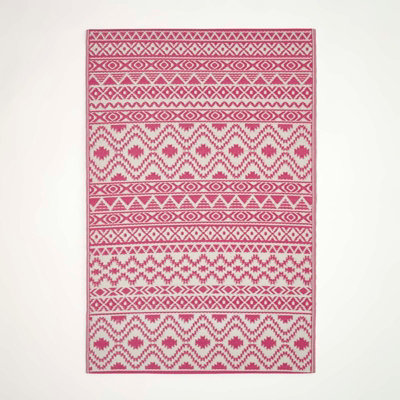 Homescapes Tia Aztec Pink & White Outdoor Rug, 150 x 240 cm