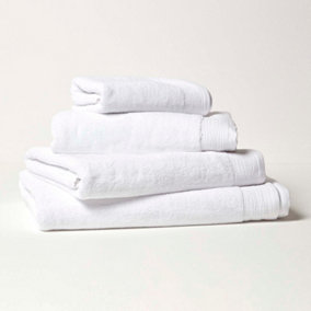 Homescapes White 100% Combed Egyptian Cotton Bath Towel 700 GSM