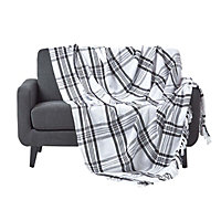 Homescapes White & Black Tartan Check Sofa and Bed Throw, 150 x 200 cm