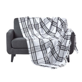 Homescapes White & Black Tartan Check Sofa and Bed Throw, 150 x 200 cm