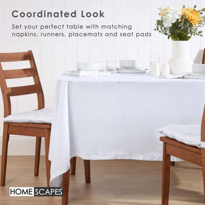 Homescapes White Tablecloth 137 x 178 cm