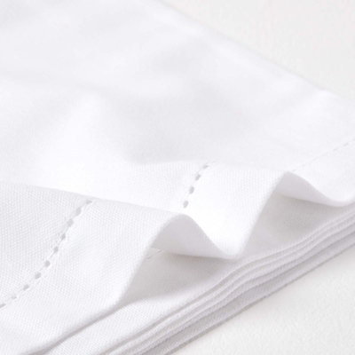 Homescapes White Tablecloth 178 x 300 cm