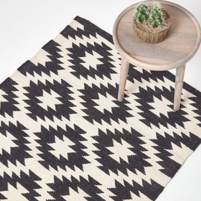 Homescapes Zurich Handwoven Black and White 100% Cotton Geometric Pattern Kilim Rug, 160 x 230 cm