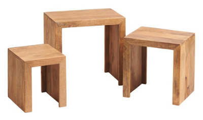 Hommoo Solid Light Mango Wood Cubed Shape Warm Look Nest Of 3 Tables In Matt Finish