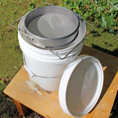 Honey Settling Tank 20 Litre with Double Strainers - 4