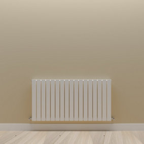 Horizontal White Single Flat Panel Radiator (H) 600 mm x (W) 1156 mm.