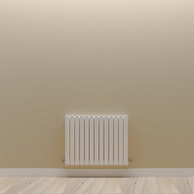 Horizontal White Single Oval Panel Radiator (H)600mm x (W)767mm.