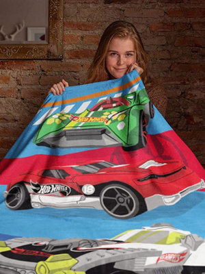 Hot Wheels Burn Fleece Blanket | DIY at Bu0026Q