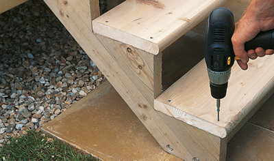 How to add steps & railing to decking at B&Q