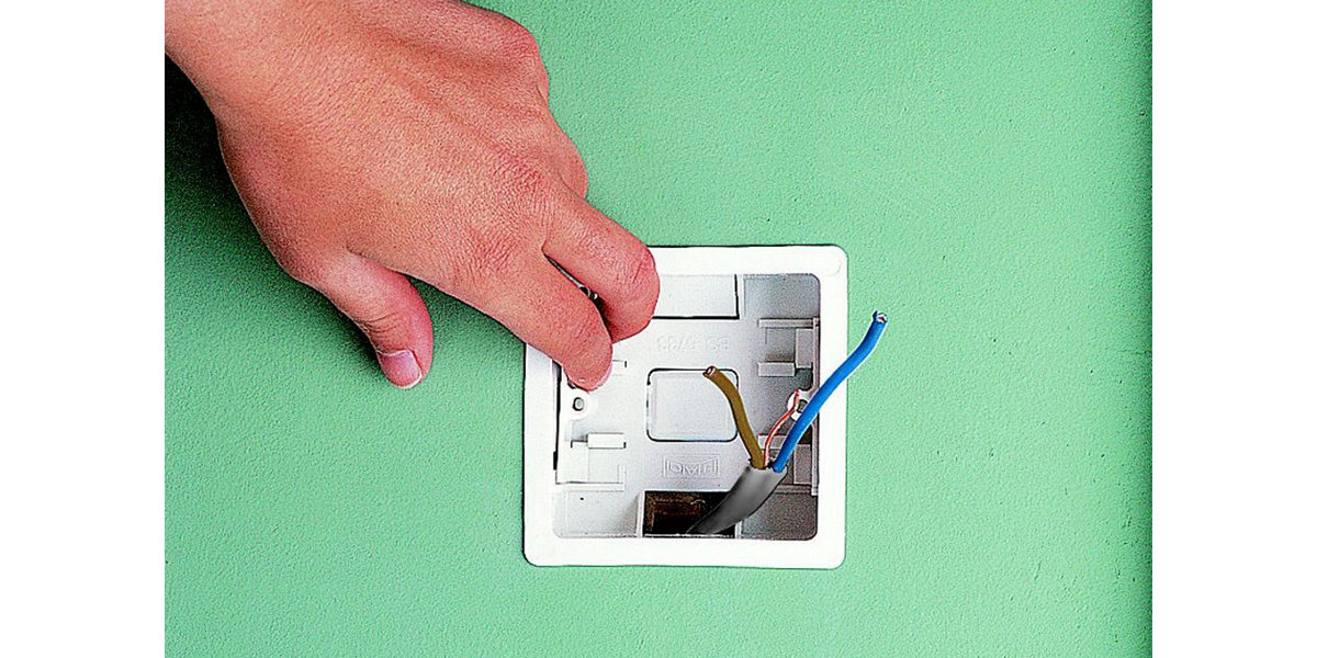 How to fit & replace electric sockets, Ideas & Advice