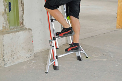 Hymer Red Line Telescopic Combination Ladder with Deployable Stabiliser Legs - 4x5 Rung (5.14m)