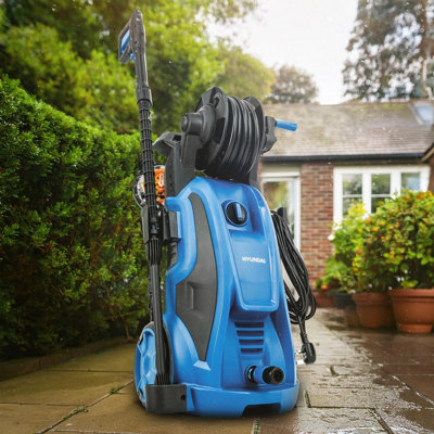 Hyundai Electric Pressure Washer 2400W High-Performance Jet Wash 8L/min, 180Bar/ 2610si with Hose & Attachments