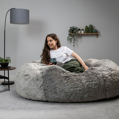 Giant faux 2025 fur bean bag