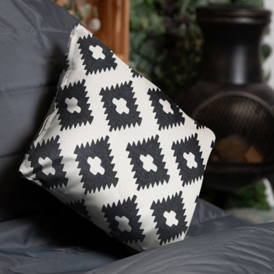 Outdoor cushion hotsell set of 4