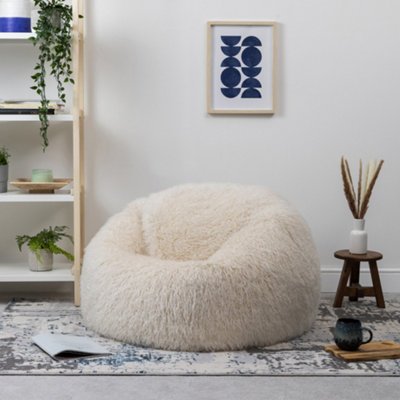 White fuzzy bean online bag chair