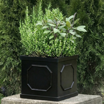 IDEALIST™ 22cm Square Planter, Chelsea Flower Box Garden Planter
