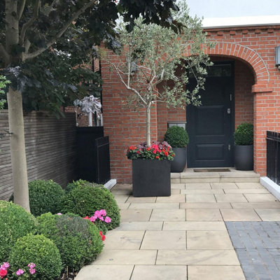 IDEALIST™ 60cm Square Planter, Dark Grey Reinforced Stone Flower Box Garden Planter, Outdoor Large Plant Pot