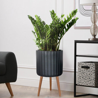 IDEALIST (Dia) 36cm Black Reinforced Stone Flower Pot, Fluted Round Planter  on Legs, Indoor Plant