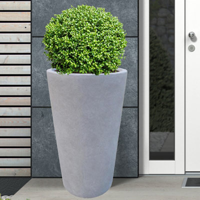 IDEALIST Stone Grey Light Concrete Round Garden Tall Planter, Outdoor Large  Plant Pot H70 L50 W50 cm, 137L | DIY at B&Q