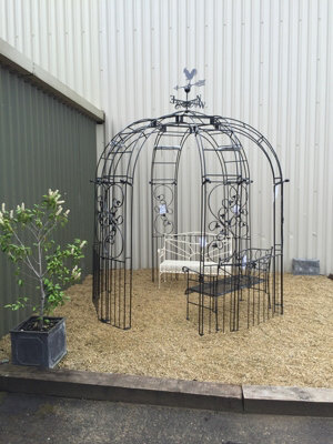 Imperial Trad - 6 Sided & Panels (Inc. ground Spikes) Garden Feature - Solid Steel - L243.8 x W243.8 x H259.1 cm