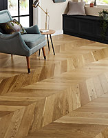 Impero Chevron - Natural Lacquered 15mm Engineered Wood Flooring. 1.69m² Pack
