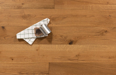 Impero Empire Golden Oak Engineered Wood Flooring. 2.16m² Pack