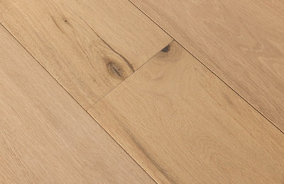 Impero Pure Silk Oak Engineered Wood Flooring. 2.16m² Pack