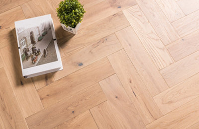 Impero Seashell Oak Engineered Wood Flooring. 1.26m² Pack Price Comparisons | Compare The Build