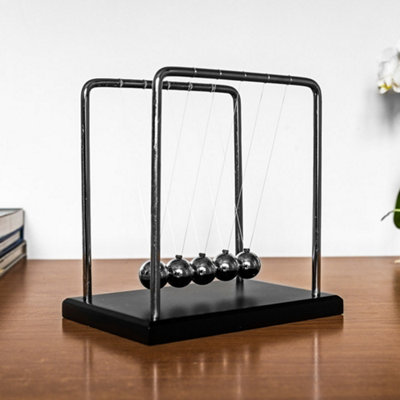 Ingenious Classic Decorative Newton's Cradle