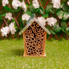 Insect House Wooden Garden Bug Home Natural Habitat Shelter Hotel Nesting Silver