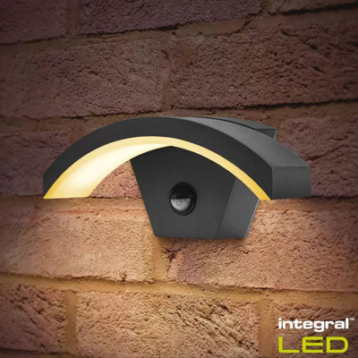 Integral Curve Outdoor Wall Light with PIR Motion Sensor, 360lm Warm ...