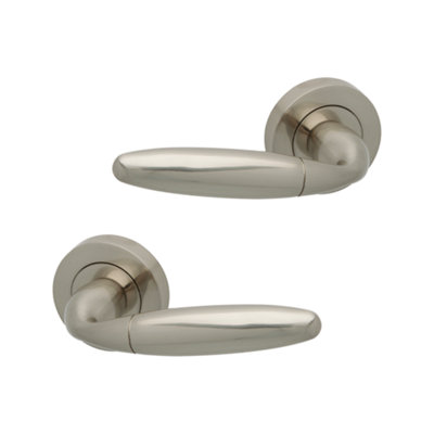 Intelligent Hardware - Internal Door Handle - Pair - Lever on Round Rose - Bristol - Satin Nickel