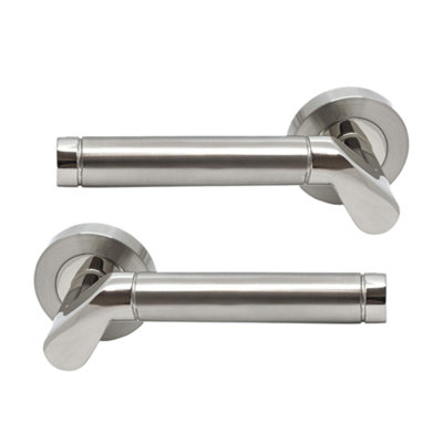Intelligent Hardware - Internal Door Handle - Pair - Lever on Round Rose - Ventura Developer - Satin Chrome