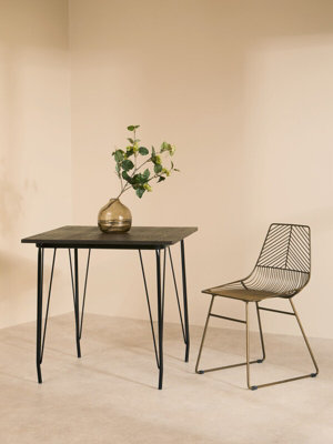 Interioirs by Premier Comfortable Small Bronze Metal Wire Chair, Metal Chair for Kitchen, Outdoor Tapered Metal Chair for Patio