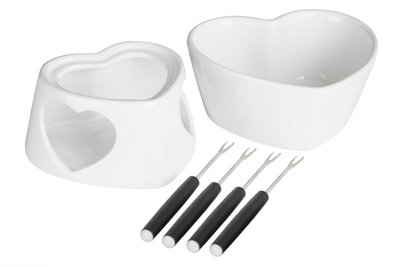 Interiors By Premier Durable Fondue Set, Heart Shaped Design Cheese Fondue Set, Chic Design Best Fondue Set For Dining Table