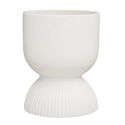 Interiors by Premier Lightweight White Planter, Durable Ceramic Construction Outdoor Pot, Cylindrical Design Flower Planter