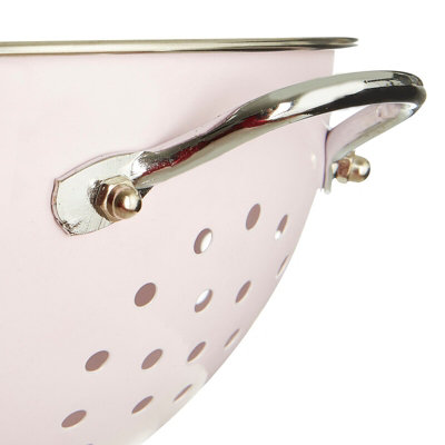 Interiors by Premier Pastel Pink Enamel Retro Colander, Metal Strainer ...